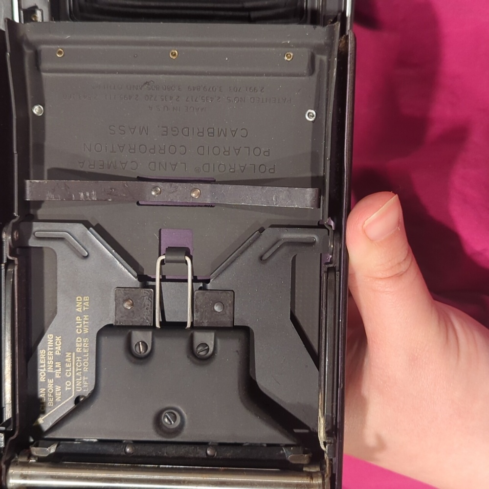 Vintage Polaroid Land Camera - Picture 8 of 9
